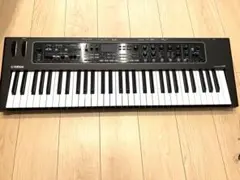 YAMAHA CK61 ステージキーボード 本体　＋キーボードケース、ペダルのサムネイル