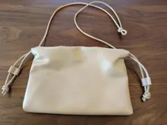 ベージュ ドローストリングショルダーバッグ BO刺繍