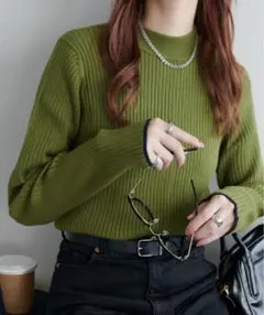 DISCOAT モチモチリブパイピングハイネック