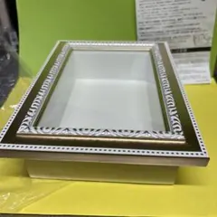 シャドーボックス