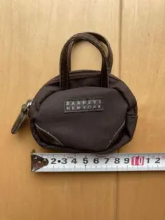 BARNEYS NEWYORK ミニポーチ ブラウンのサムネイル