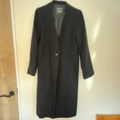 黒いチェスターコート