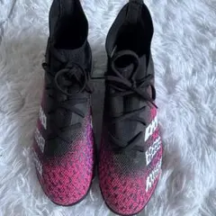 adidas（アディダス）プレデターフリーク .3 IN(ブラック×ピンク