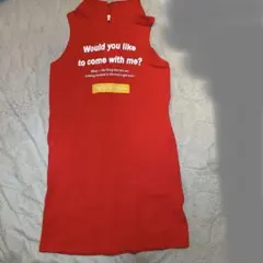 子供用Mサイズ　赤 フード付きノースリーブワンピース