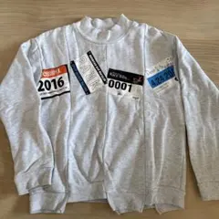 グレー トレーナー