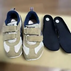 ASICS ベージュ ネイビー スニーカー　16.5センチ