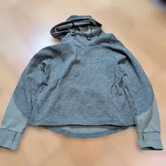 プーマ　ストレッチパーカー