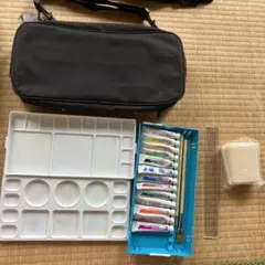 水彩画セット　持ち運び便利