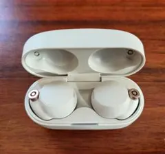 美品 Sony WF-1000XM4 ワイヤレスノイズキャンセリングイヤホン