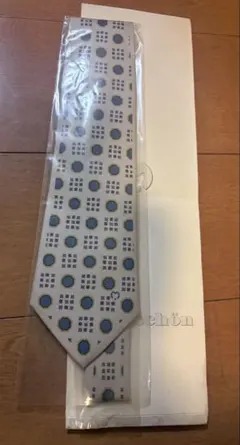 mila schon ネクタイ ベージュ 総柄