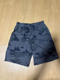 adidas カモフラ柄 ショートパンツ メンズ Mサイズのサムネイル