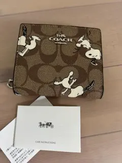 週末セール⭐️コーチ　スヌーピー　二つ折り財布⭐️