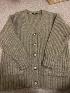 ユニクロ　ローゲージVネック長袖カーディガン