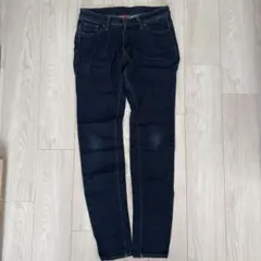 UNIQLO スキニーフィットテーパード　ミドルライズ　ジーンズ