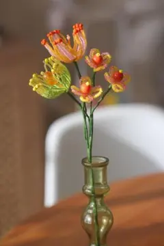 ビーズフラワー　ブーケ　ハンドメイド 造花 インテリア　枯れない花　No.74のサムネイル