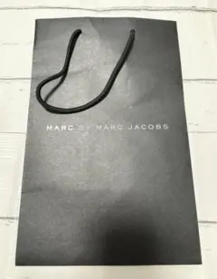 【希少美品】マークバイマークジェイコブス ショッパー 紙袋 ブラックのサムネイル