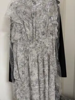 花柄ワンピース ホワイト/グレー