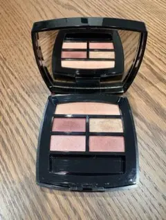 シャネル レ ベージュ パレット ナチュレル レ ザンディスパンサーブル