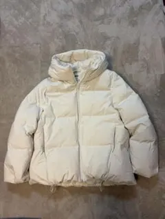 【15日まで】ユニクロ　シームレスダウンパーカー　ダウンジャケット