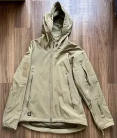 ベージュ ミリタリージャケット フード付き　サバゲー　ミリタリー