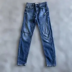 ⭐︎Stradivarius スキニーデニム EUR34⭐︎のサムネイル
