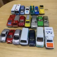 トミカ他多様ミニカー21台セット