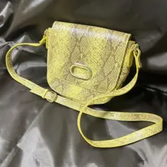 MURUA イエロー ヘビ柄ショルダーバッグ レディース ムルーア