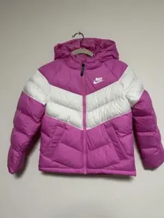 NIKEナイキ★暖かダウンジャケット　可愛いピンク　キッズ140㎝　新品タグ付き