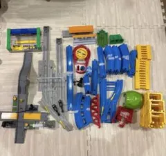 プラレール　線路　まとめ売り　踏切　車庫　駅　転車台　橋脚