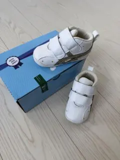 アシックス　スクスク　13.0 ホワイト 星柄