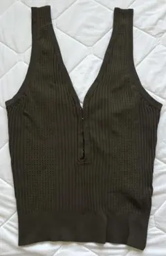 H&M タンクトップ ノースリーブ