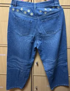 ホコモモラ　デニム　フラワー刺繍のサムネイル