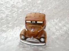 ディズニー　カーズ ミニカー クリア　キーホルダー