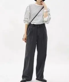 GU スーパーバギーワイドパンツ タックデニム　ダークグレー