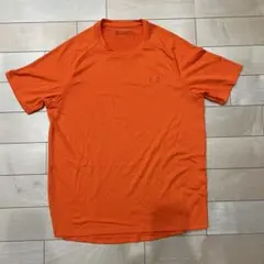 アンダーアーマー　Tシャツ