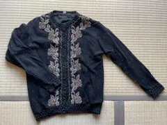 ビーズ刺繍 花柄 黒 長袖トップス　カーディガン