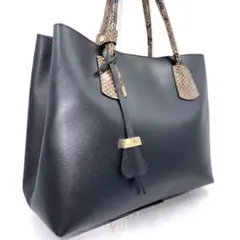 ✨美品✨ジャンニノターロ トートバッグ ブラック A4 パイソン 底鋲 本革 黒のサムネイル