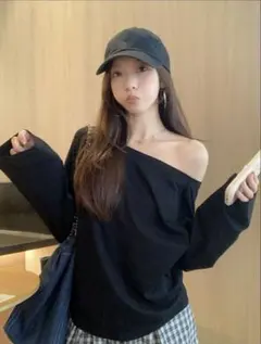 【美品】オフショルダー　ワンショルダー　カットソー　Tシャツ　ブラック　長袖