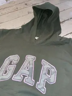 GAP オリーブグリーン フード付きパーカー