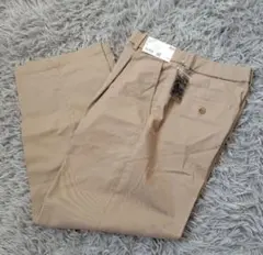 ゆきちゃん様　新品　ユニクロ　UNIQLO タックワイドパンツ　ベージュ　L