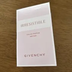 Givenchy ジバンシイ イレジスティブル オーデパルファム ネクター1mlのサムネイル