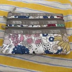LeSportsac 3ジップポーチ 花柄 猫のサムネイル