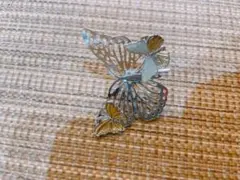 蝶デザイン ヘアピン シルバーゴールド