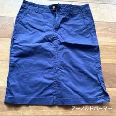 ネイビー タイトスカート 刺繍ロゴ付き　アーノルドパーマーのサムネイル