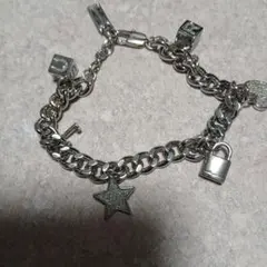 新品 マークジェイコブス デイジーチャーム ブレスレット バッグ