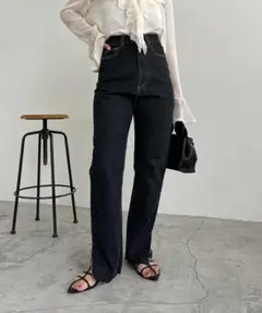 CAPRICIEUX LE'MAGE 裾スリットスリムストレートデニム Mのサムネイル