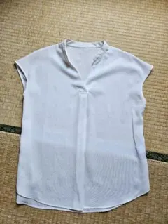 GU ジーユー ノースリーブシャツ