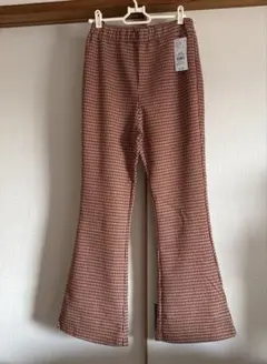 アースミュージックエコロジー　カットソーフレアパンツ　千鳥格子柄