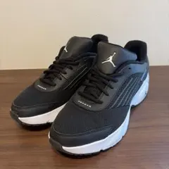 NIKE JORDAN スニーカー ブラック ホワイトのサムネイル