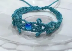 #225　深海の輝き　ホタルガラス　マクラメブレスレット　アクアオーラ
